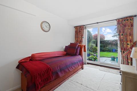 3 bedroom end of terrace house for sale, Hillcrest, Weybridge, Surrey, KT13 8EB