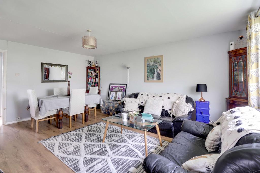 Woodland Road, Lyminge, Folkestone... 2 bed semidetached bungalow for