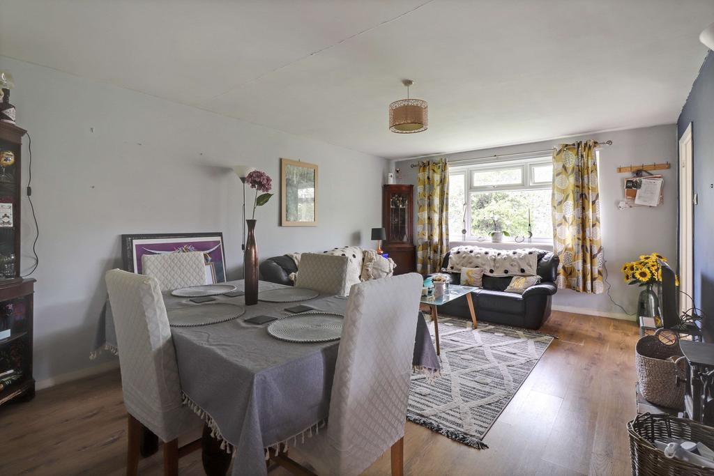 Woodland Road, Lyminge, Folkestone... 2 bed semidetached bungalow for