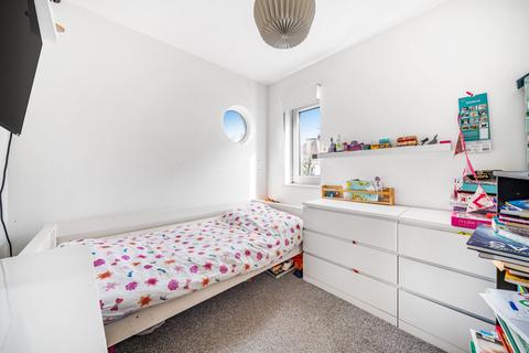 5 Segrave Road, Folkestone, CT19 6AY