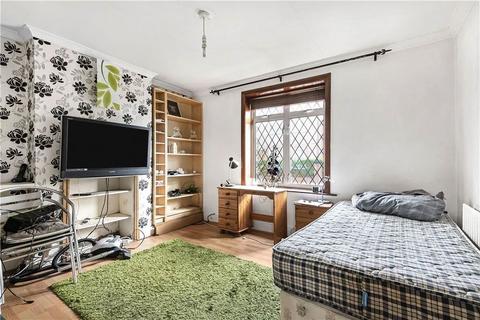 3 bedroom detached house for sale, Chapel Road, Hounslow, ., TW3 1UL