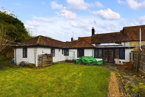 4 bedroom end of terrace house for sale, Bourton, Dorset