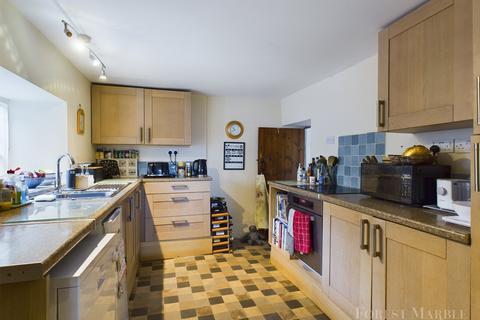 4 bedroom end of terrace house for sale, Bourton, Dorset