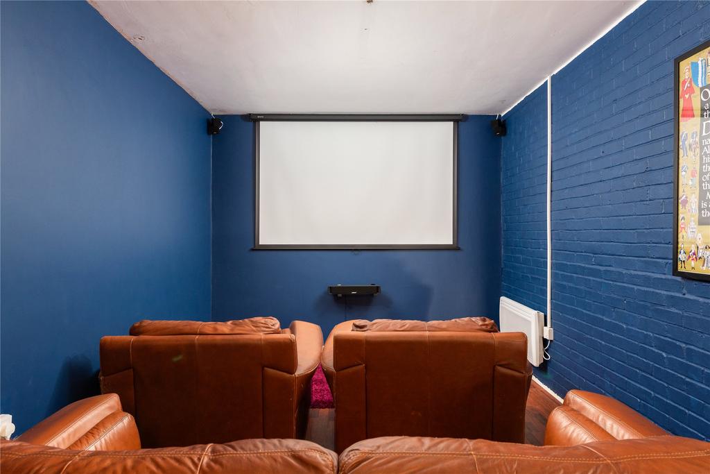 Games/Cinema Rm