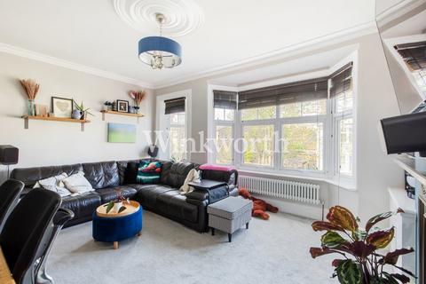 2 bedroom apartment for sale, New River Crescent, London, N13