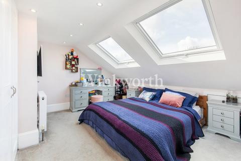 96b New River Crescent, London, N13 5RJ