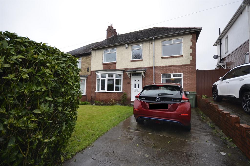 Lobley Hill Road, Lobley Hill 5 bed semidetached house for sale £285,000