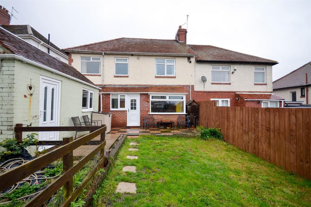Lobley Hill Road, Lobley Hill 5 bed semidetached house for sale £285,000