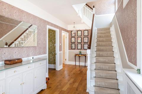 34 Belmont Road, Reigate, RH2 7EE