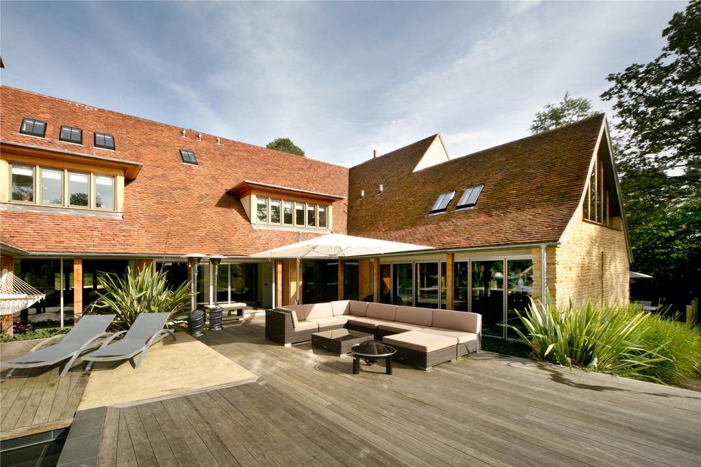 Extensive Decking