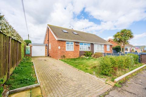 3 bedroom chalet for sale, Newarp Way, Caister-On-Sea