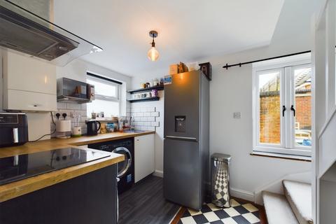 7 Goodwin Court, Gloucester, GL1 5AF