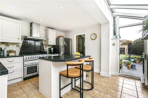 4 bedroom semi-detached house for sale, Wraysbury Road, Staines-upon-Thames, TW18