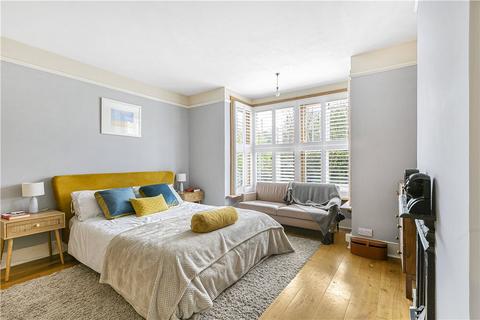 4 bedroom semi-detached house for sale, Wraysbury Road, Staines-upon-Thames, TW18