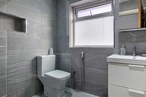 20 Robin Hood Way, Greenford, UB6 7QN