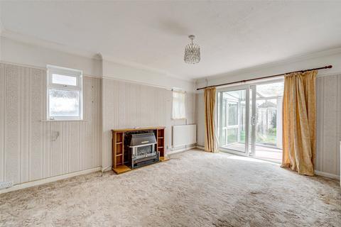 4 Moat Way, Goring By Sea, Worthing, BN12 4DR
