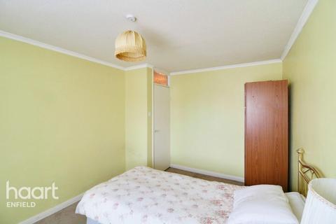 2 Aldbury Mews, London, N9 9JD