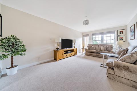 2 bedroom apartment for sale, Bulstrode Court, Gerrards Cross, Buckinghamshire, SL9