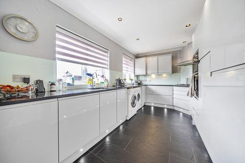 152 Radnor Avenue, Welling, DA16 2BY
