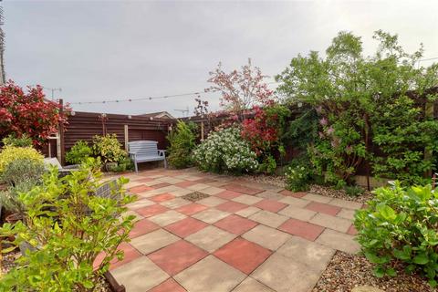 2 bedroom bungalow for sale, Clacton on Sea CO16
