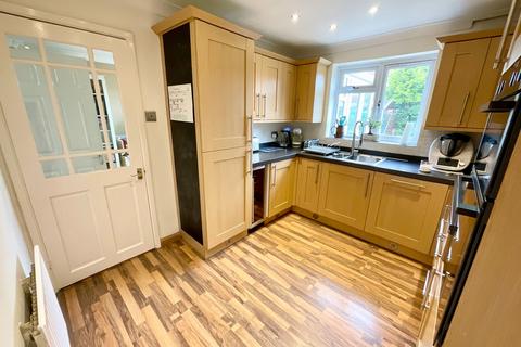4 bedroom detached house for sale, Bakewell Drive, Stone, ST15