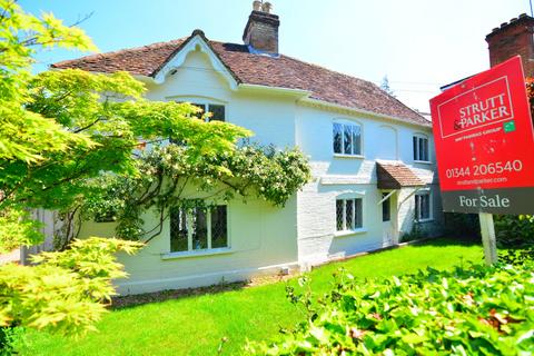 4 bedroom detached house for sale, Blacknest Gate Road, Ascot, Berkshire