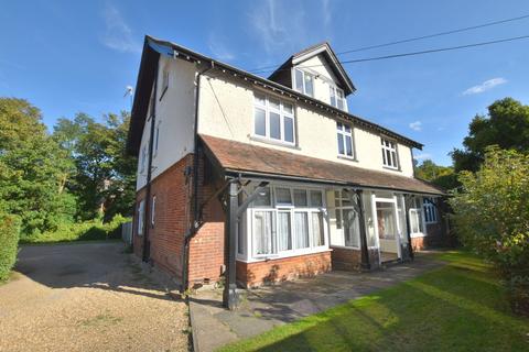 Highfield Road, West Byfleet, KT14