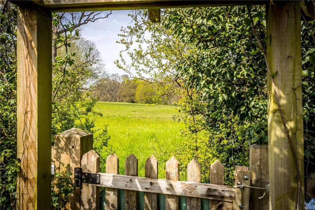 Gate To Green