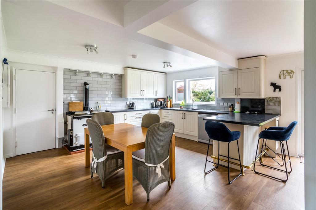 Kitchen/Breakfast Rm