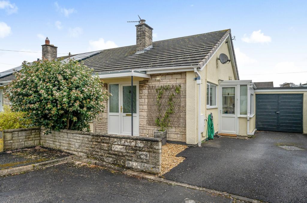 Critchill Grove, Frome, BA11 2 bed semidetached bungalow for sale £