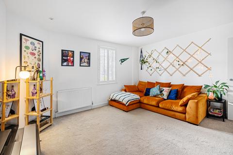 1 bedroom flat for sale, London SE8