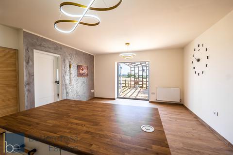 3 bedroom detached bungalow for sale, Fosse Road, East Stoke, NG23 5QQ