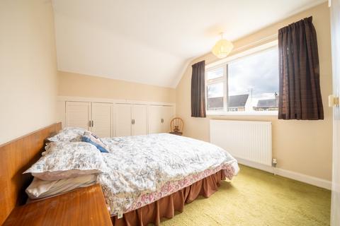 16 Greenfield Drive, Sheffield, S8 7SL