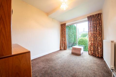 16 Greenfield Drive, Sheffield, S8 7SL