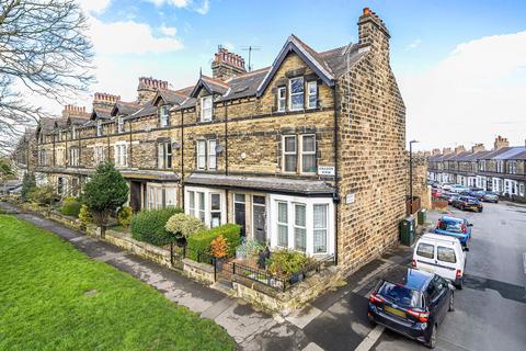 4 bedroom end of terrace house for sale, Dragon View, Harrogate, HG1