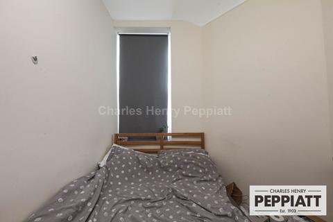 3 bedroom apartment to rent, Essex Road, Islington, N1