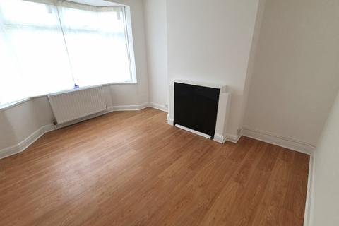 2 bedroom maisonette to rent, Marlow Court, Colindale