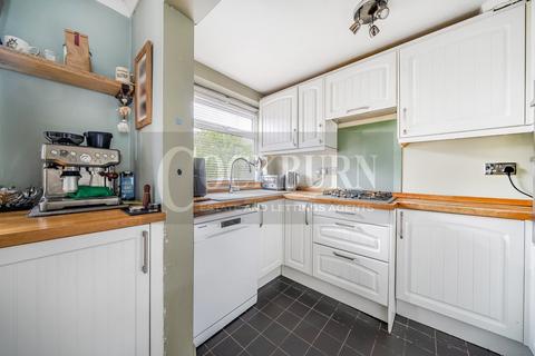 54 Thursley Road, London, SE9 4HN
