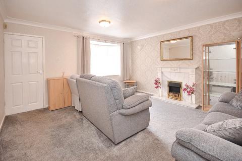 2 bedroom bungalow for sale, Forest Close, Wakefield, West Yorkshire