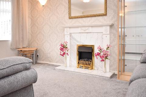 2 bedroom bungalow for sale, Forest Close, Wakefield, West Yorkshire