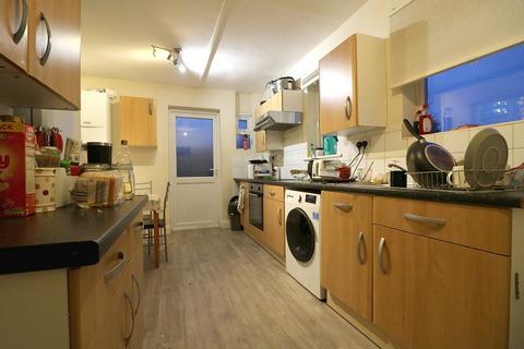 undefined, Western Avenue, London, W3