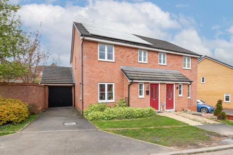 3 bedroom semi-detached house for sale, Fairweather Close, Redditch, Worcestershire, B97