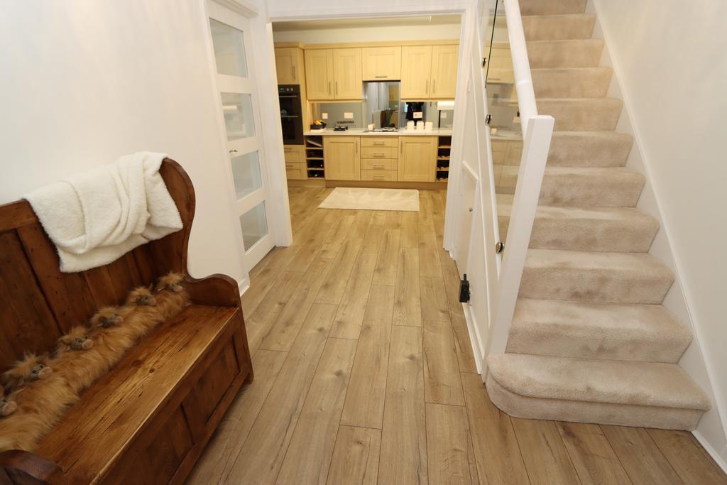 Neasdon Crescent, Tynemouth, Tyne and... 3 bed semidetached house £