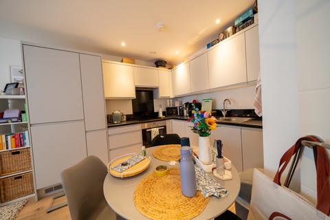1 bedroom flat to rent, Royal Crescent Apartments, Southampton