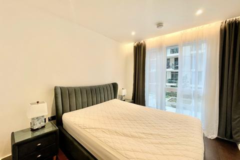 2 bedroom flat to rent, Senate Building, London, SW11
