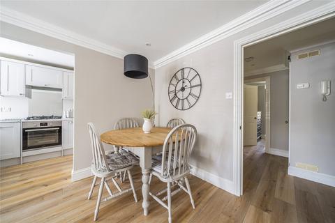 16 Ravens Close, Surbiton, KT6 4QG