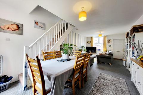 2 bedroom terraced house to rent, Bangor Street, South Reddish, Stockport, SK5