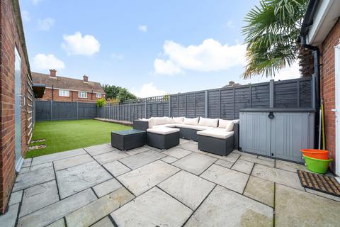4 Bradshawe Waye, Uxbridge, UB8 3RQ