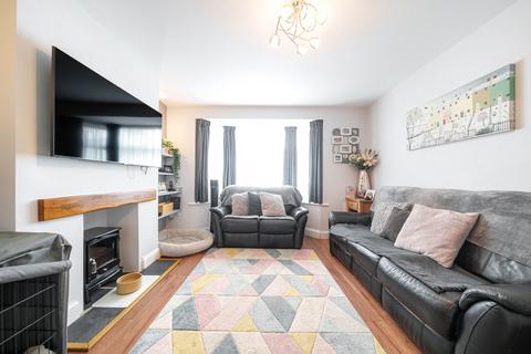 4 Bradshawe Waye, Uxbridge, UB8 3RQ