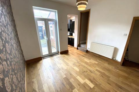 30 Glen Grove, Royton, Oldham, OL2 5SY